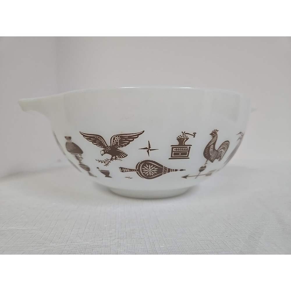 Vintage Pyrex Early American #443 Cinderella Mixing Bowl 2.5 Qt White Brown